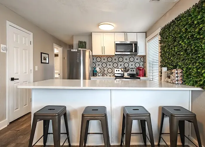 Heart Of Westport 1Br