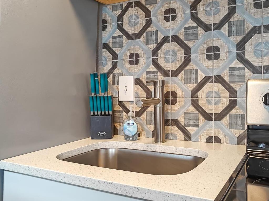 Holiday home Heart Of Westport 1br Kansas City